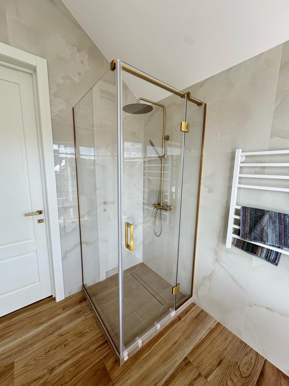 Душевые перегородки из стекла в Москве