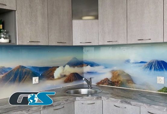 Стеклянный фартук для кухни Скинали с рисунком (абстракция, 3D, природа, города, капли, лёд, и т.д.) №SKINALI-0052